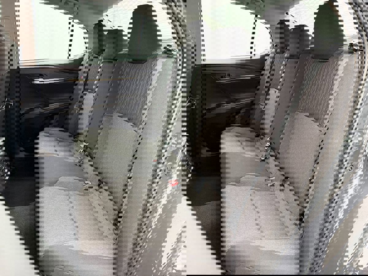 Used 2025 Toyota Camry LE image 29