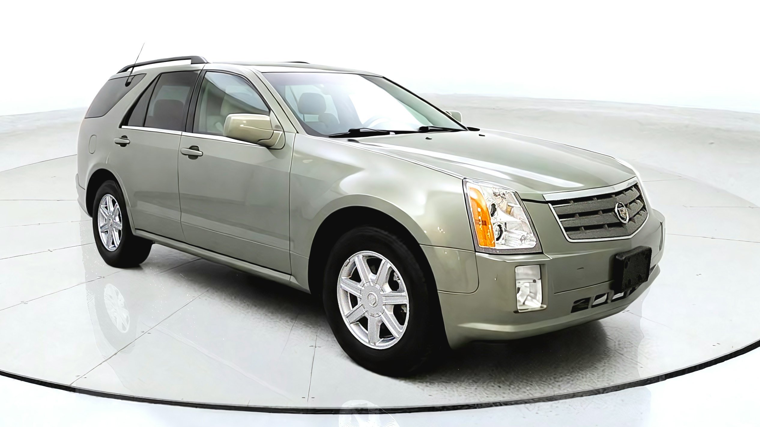 Used 2004 Cadillac SRX w/ Preferred Equipment Group AWD/4WD image 1