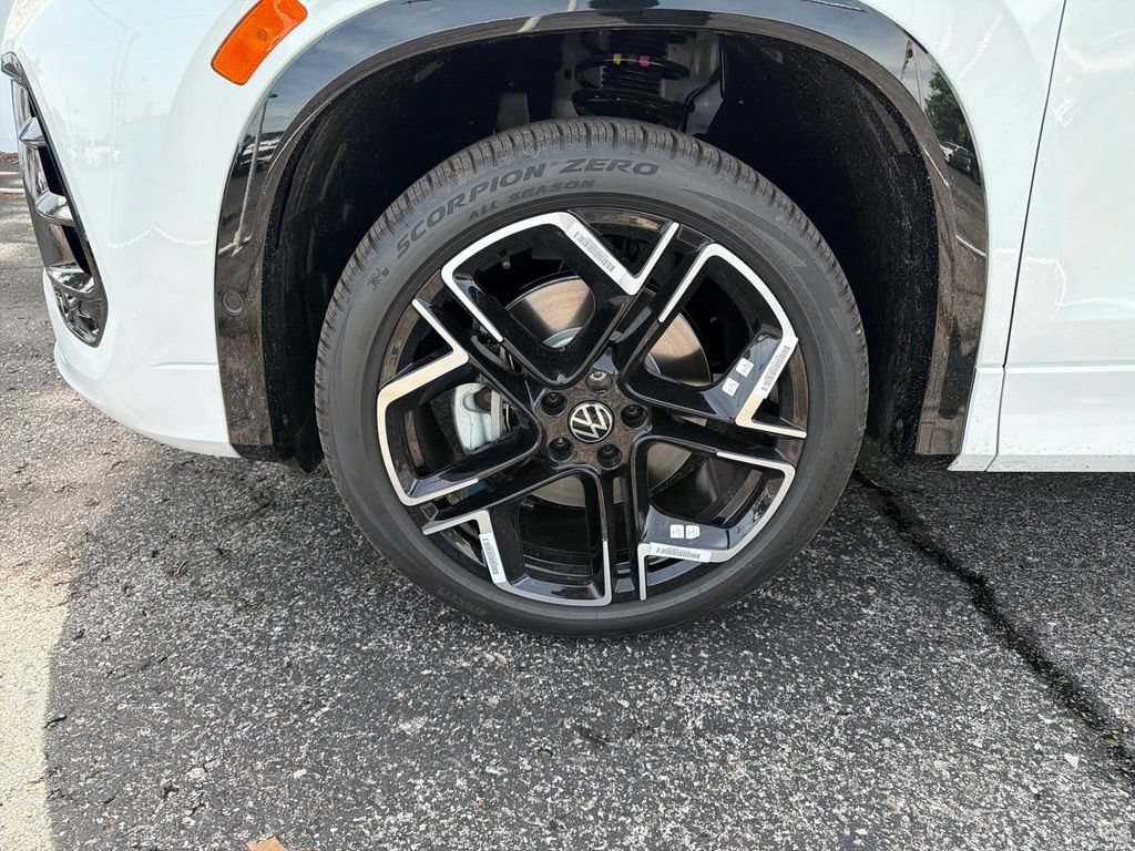 New 2026 Volkswagen Tiguan SEL R-Line AWD/4WD image 29