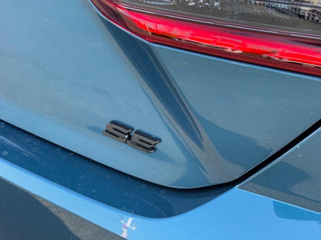 New 2026 Toyota Camry Hybrid image 4