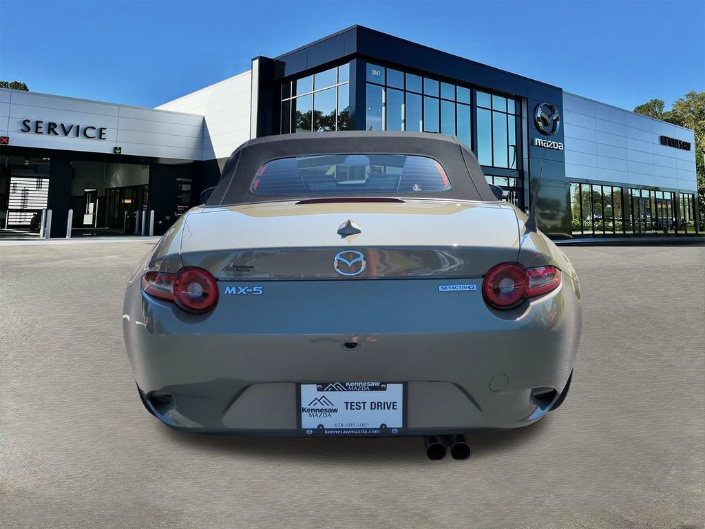 Used 2024 MAZDA MX-5 Miata Grand Touring RWD image 5
