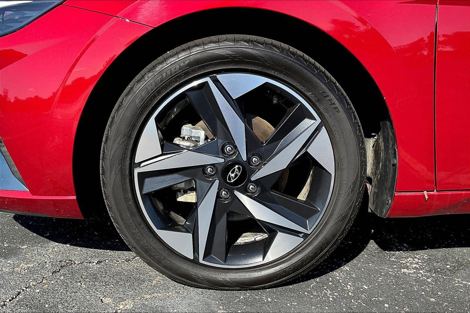 Used 2023 Hyundai Elantra Limited w/ Cargo Package image 9