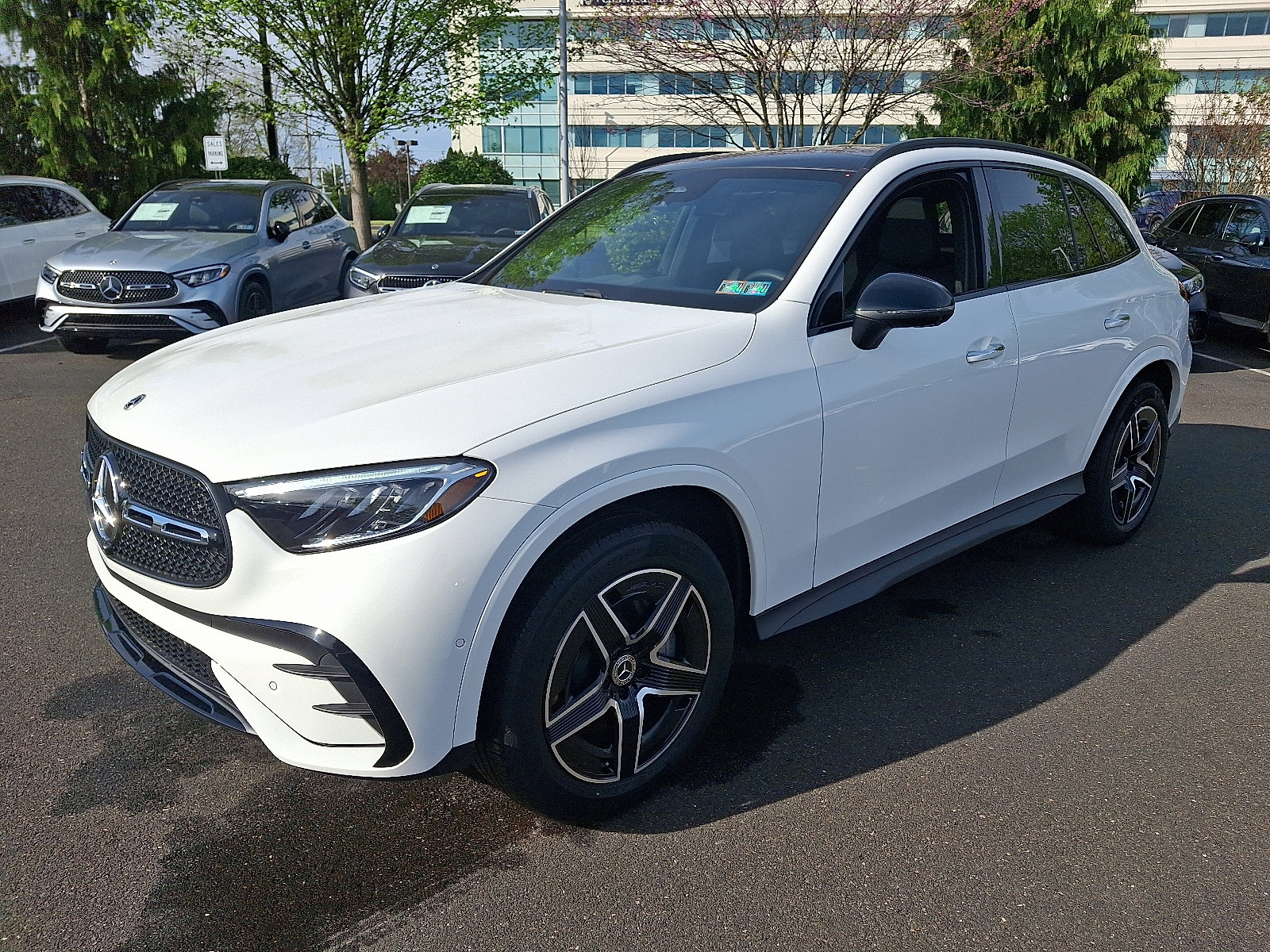 New 2026 Mercedes-Benz GLC 300 4MATIC image 3