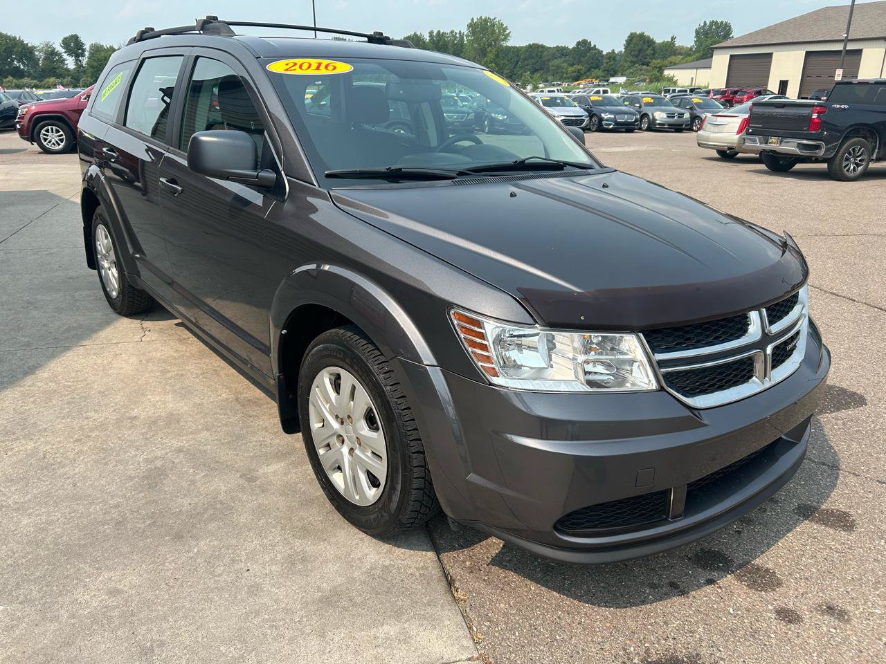 Used 2016 Dodge Journey SE w/ MOPAR All-Weather Group FWD image 3