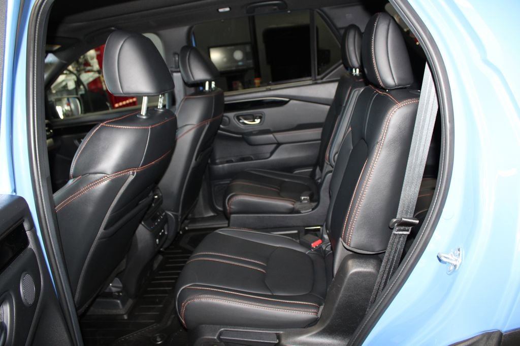 Certified 2025 Honda Pilot TrailSport image 18