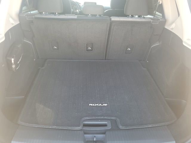 Certified 2023 Nissan Rogue SV FWD image 10