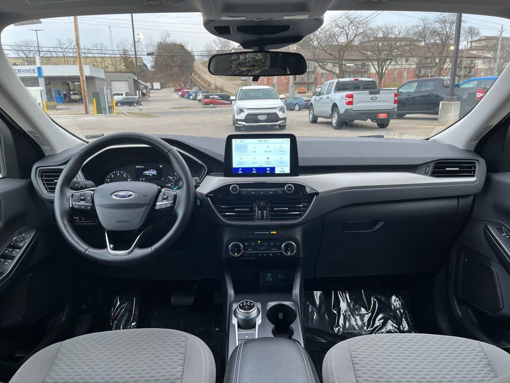 Certified 2022 Ford Escape SE w/ SE Sport Appearance Package image 11