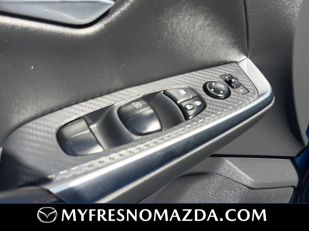 Used 2025 Nissan Sentra SR w/ SR Premium Package FWD image 32