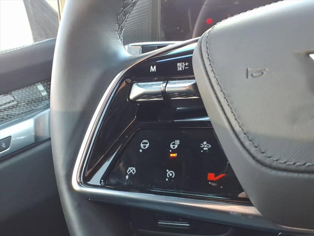 Used 2025 Cadillac Escalade V w/ LPO, Floor Liner Package image 28