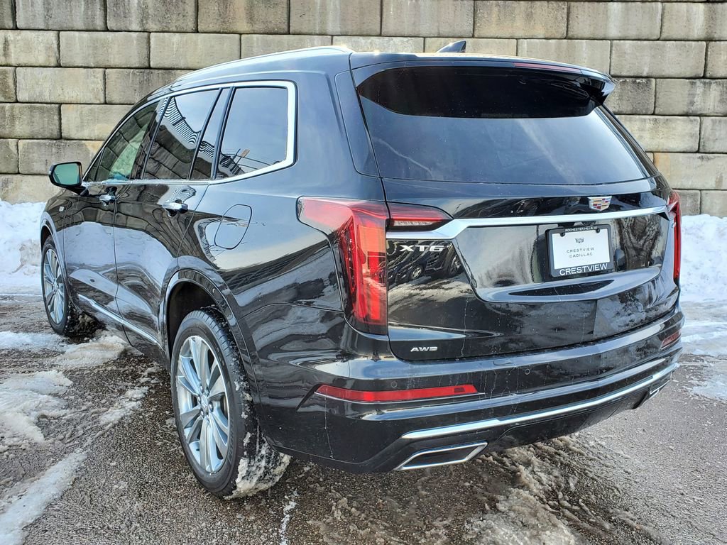 Used 2023 Cadillac XT6 Premium Luxury image 3