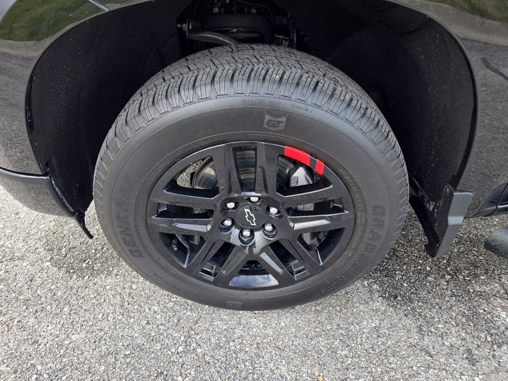 Used 2023 Chevrolet Silverado 1500 RST w/ Redline Edition AWD/4WD image 9
