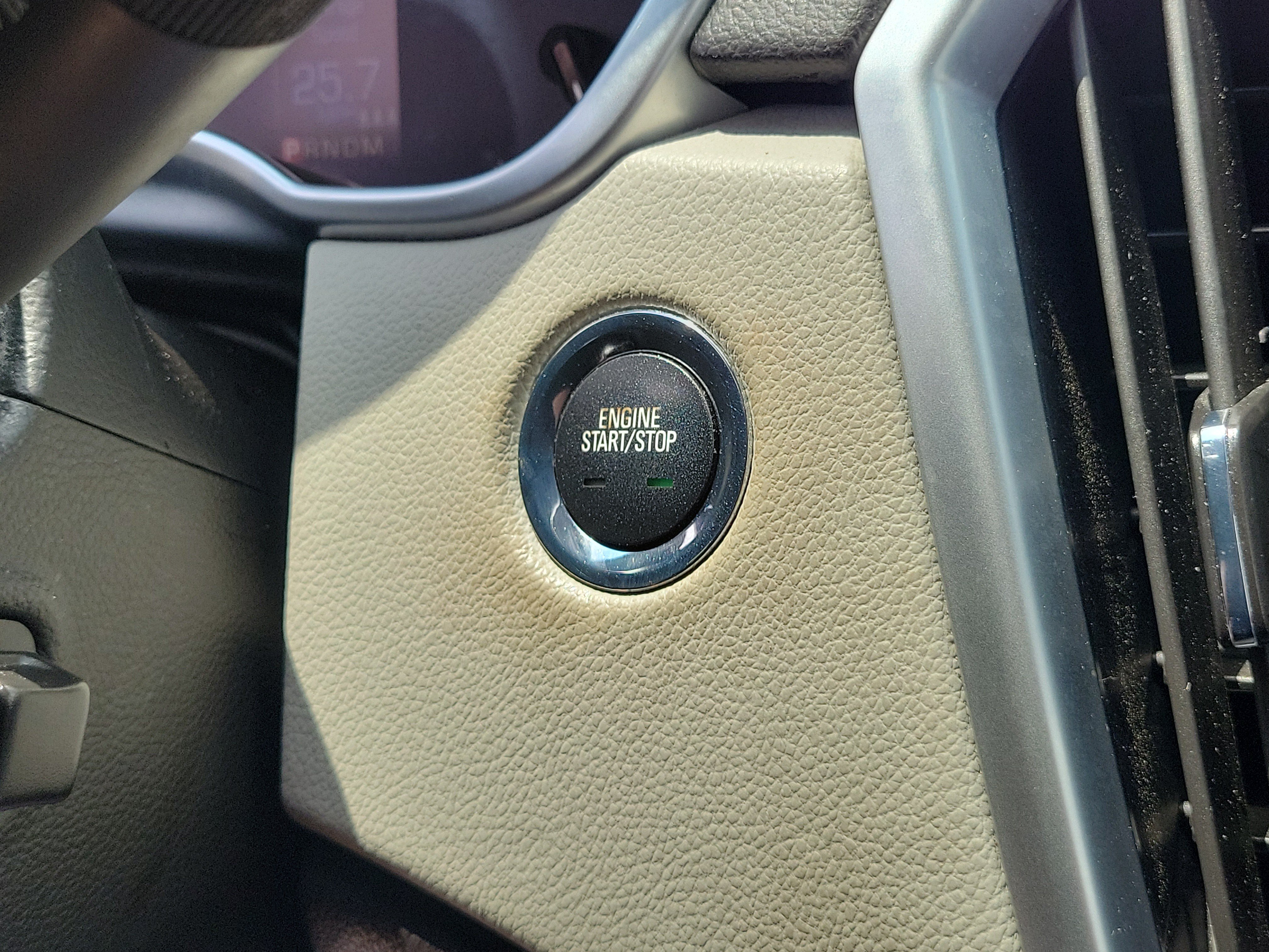 Used 2015 Cadillac SRX Performance w/ Driver Awareness Package FWD image 31