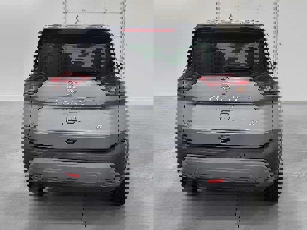 Used 2023 Nissan Rogue SV image 7