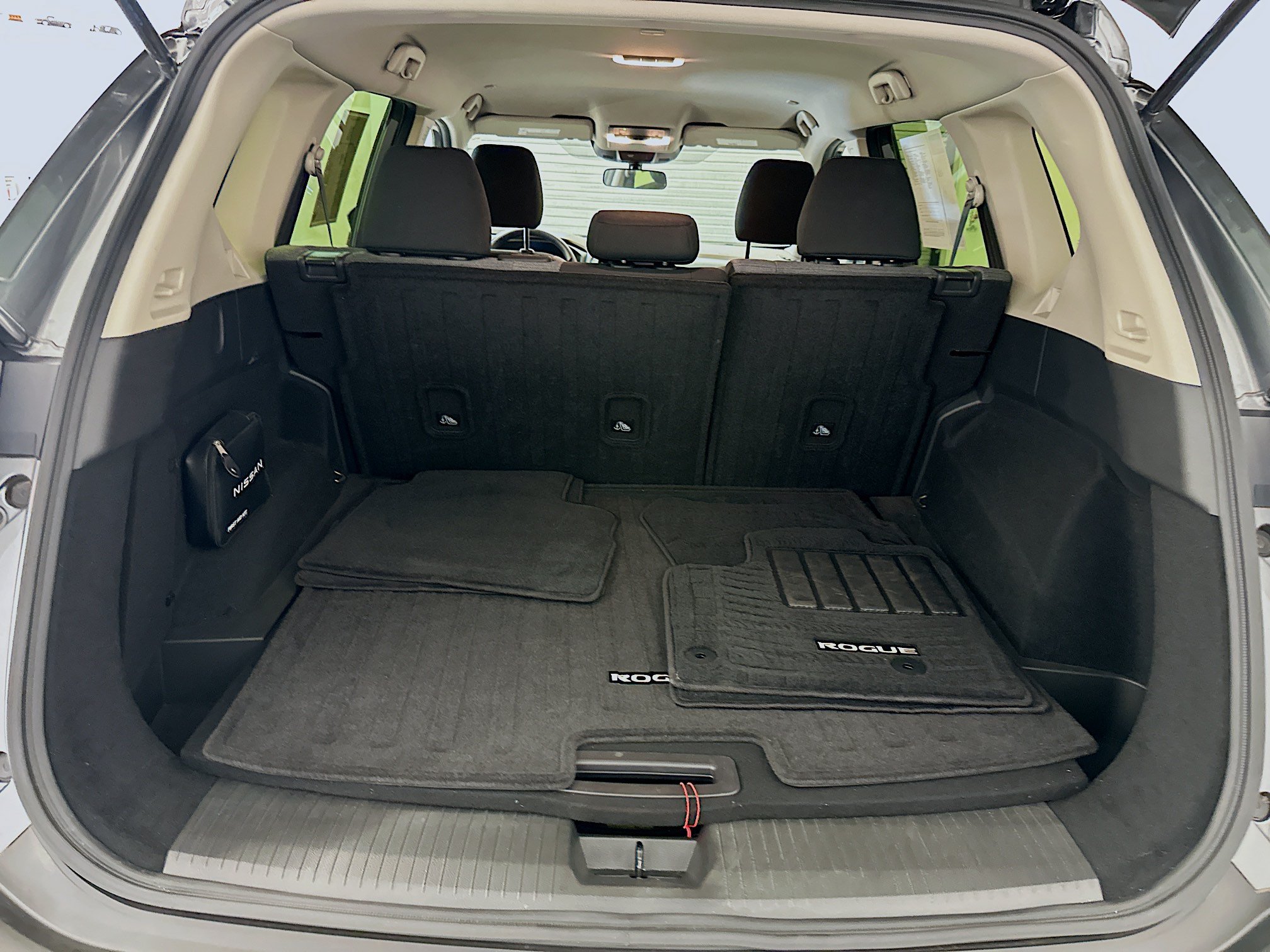 Used 2023 Nissan Rogue SV AWD/4WD image 29