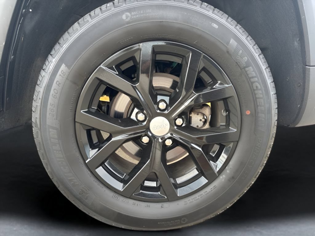 Used 2023 Jeep Grand Cherokee Limited AWD/4WD image 34