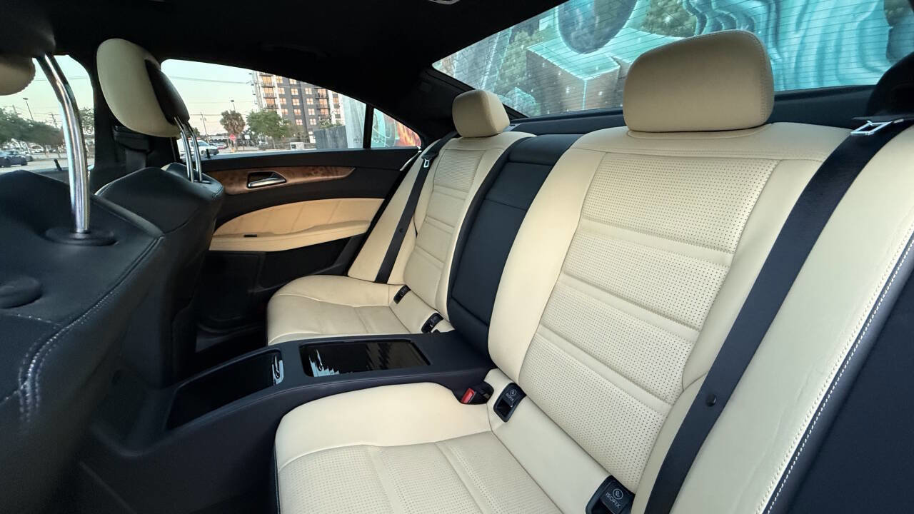 Used 2014 Mercedes-Benz CLS 63 AMG 4MATIC image 28