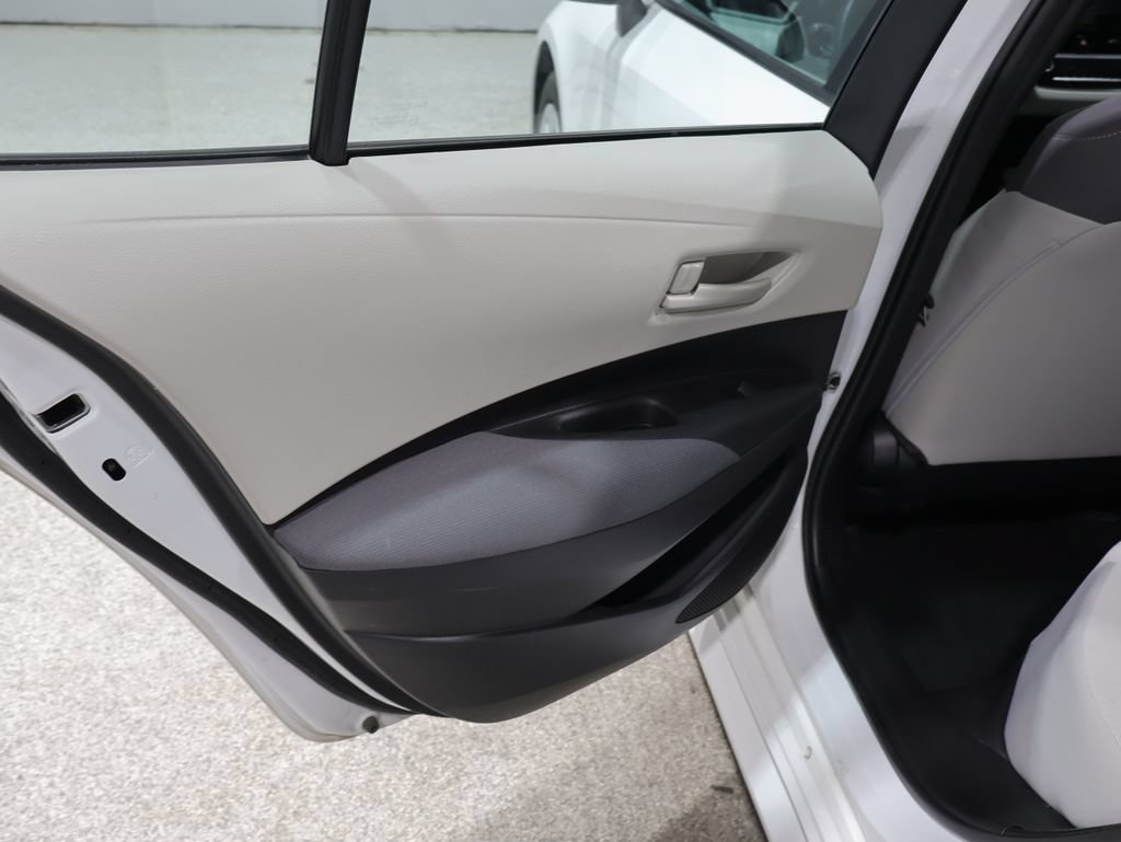 Used 2022 Toyota Corolla LE w/ Carpet Mat Package (TMS) FWD image 19