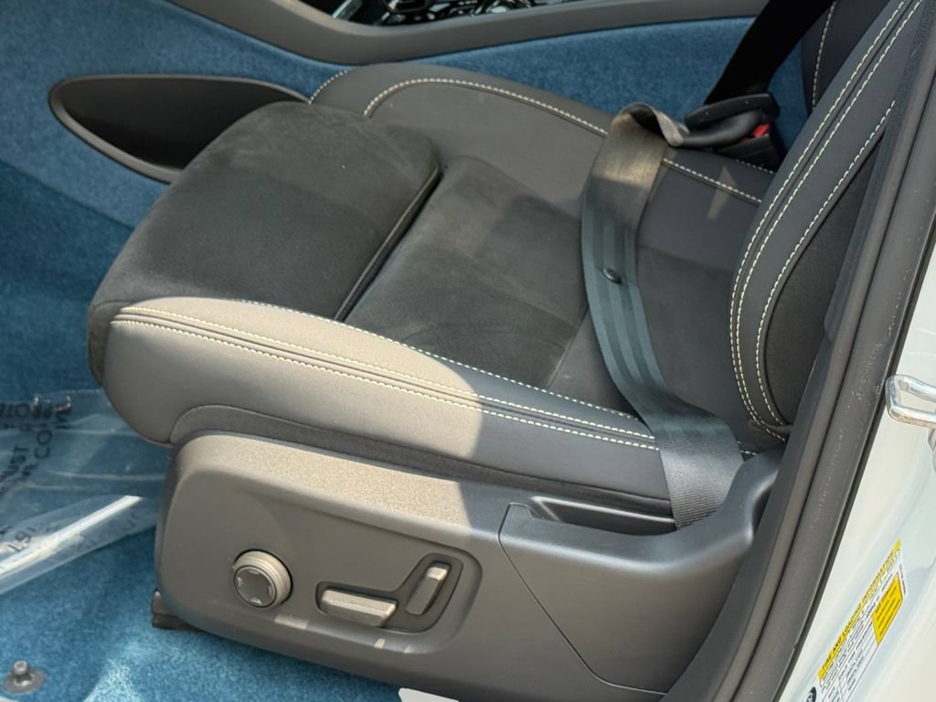 Certified 2023 Volvo C40 P8 Recharge Plus AWD/4WD image 19