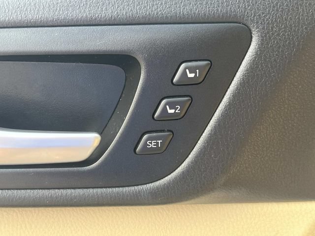 Used 2015 Toyota Highlander Limited Platinum AWD/4WD image 31