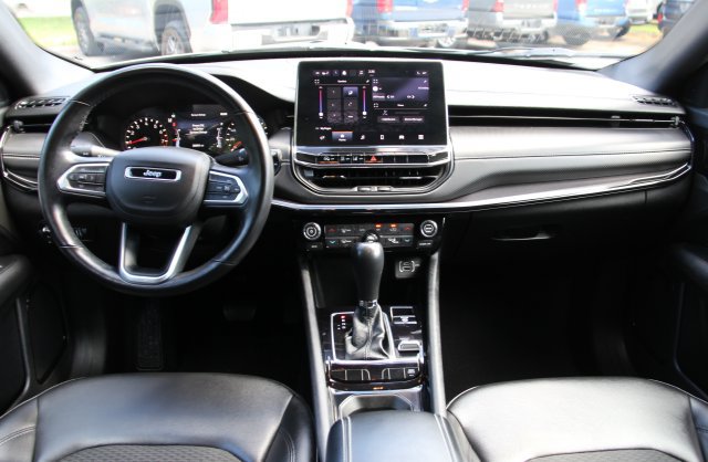 Used 2022 Jeep Compass Latitude w/ Convenience Group AWD/4WD image 31