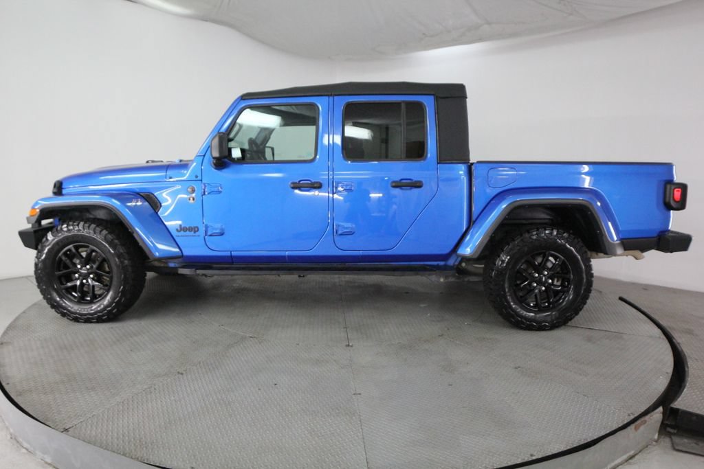 Used 2023 Jeep Gladiator Sport AWD/4WD image 4