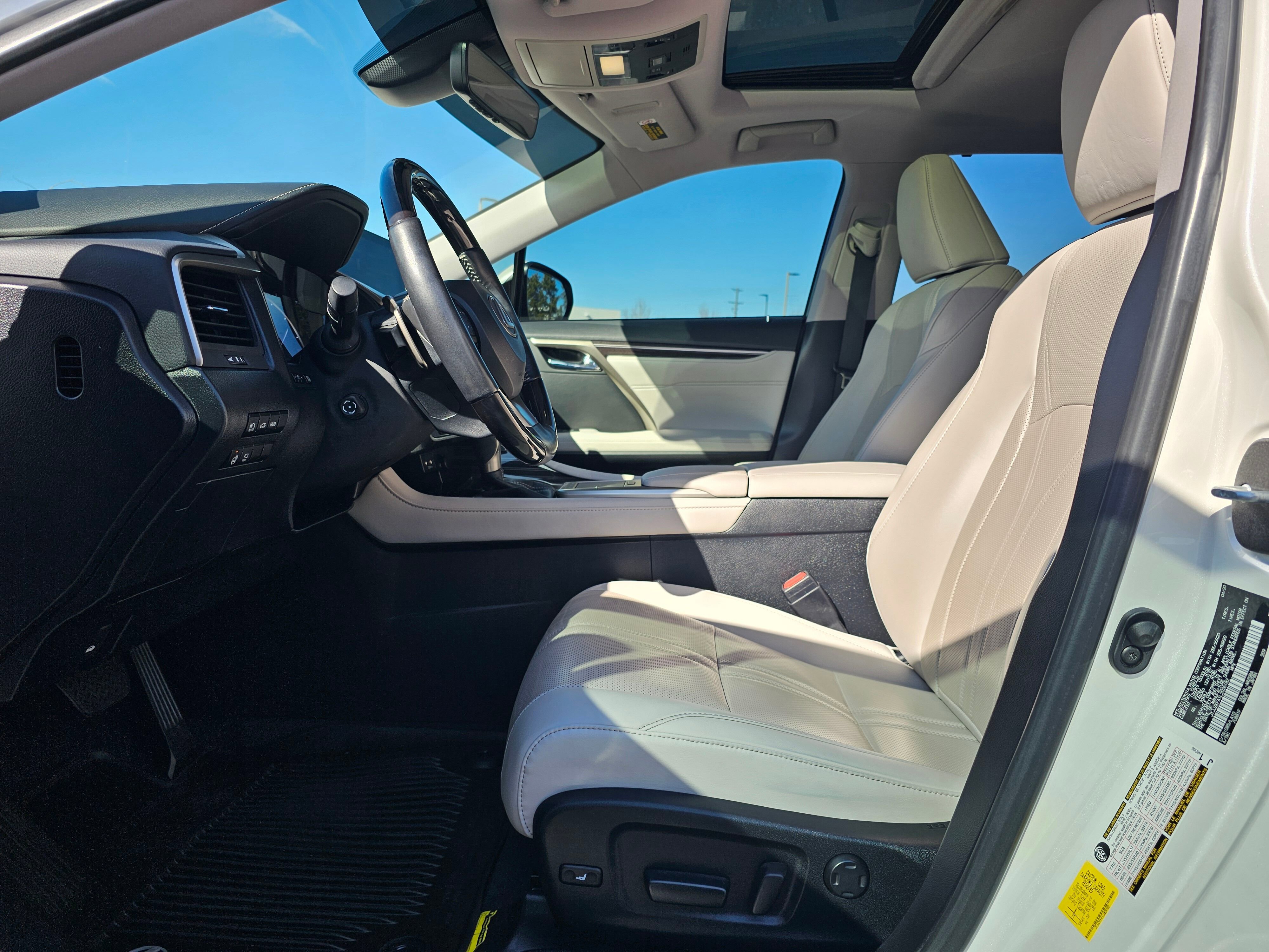 Used 2020 Lexus RX 350L Luxury w/ Accessory Package image 44