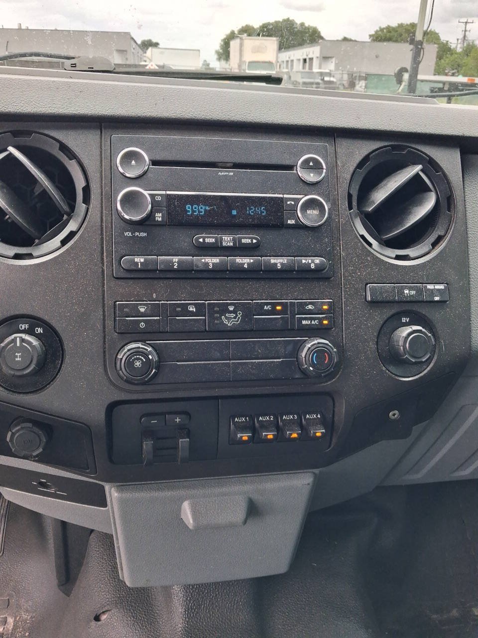 Used 2015 Ford F250 XL w/ Power Equipment Group RWD image 14