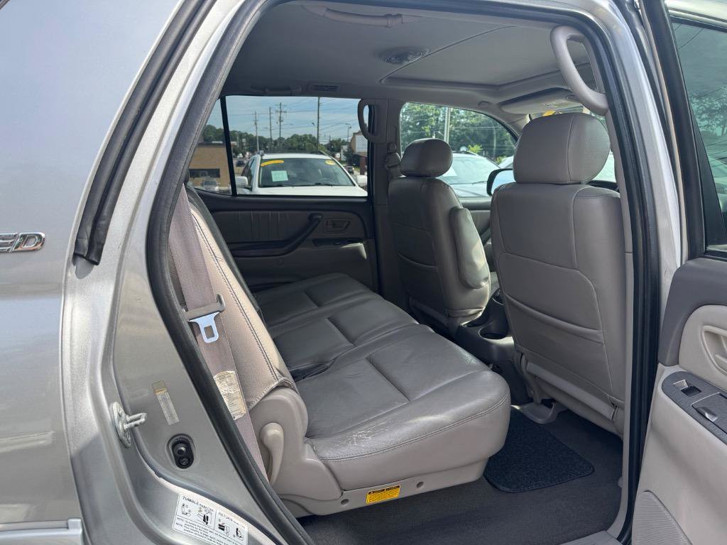 Used 2001 Toyota Sequoia Limited RWD image 16