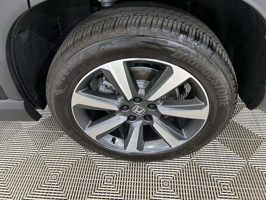Used 2025 Honda Pilot Elite image 9