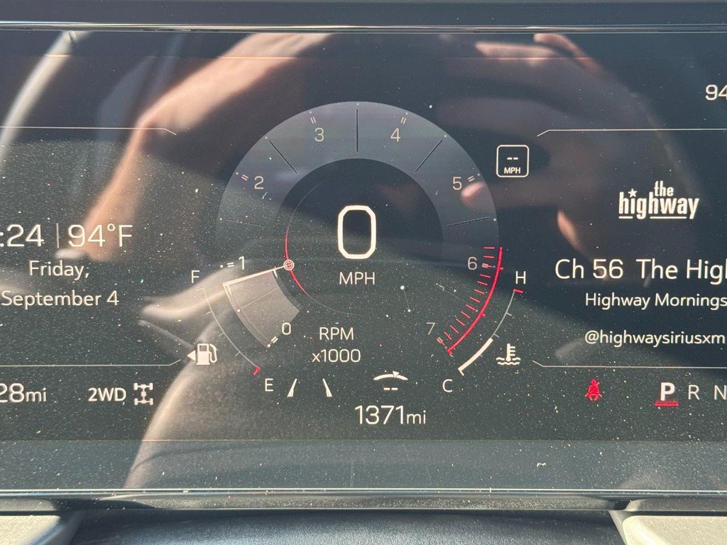 Used 2026 GMC Terrain AT4 w/ Technology Package II AWD/4WD image 21