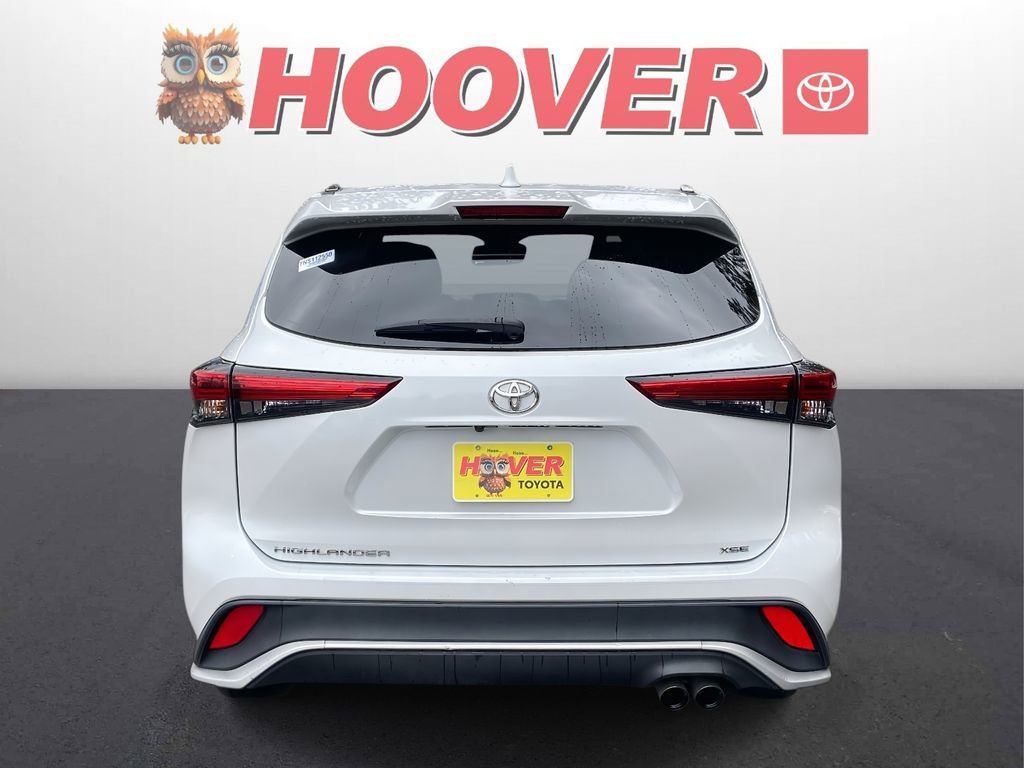 Used 2022 Toyota Highlander XSE image 3