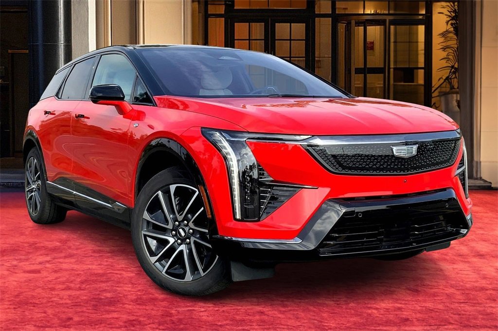 New 2026 Cadillac Optiq Sport 1 image 2