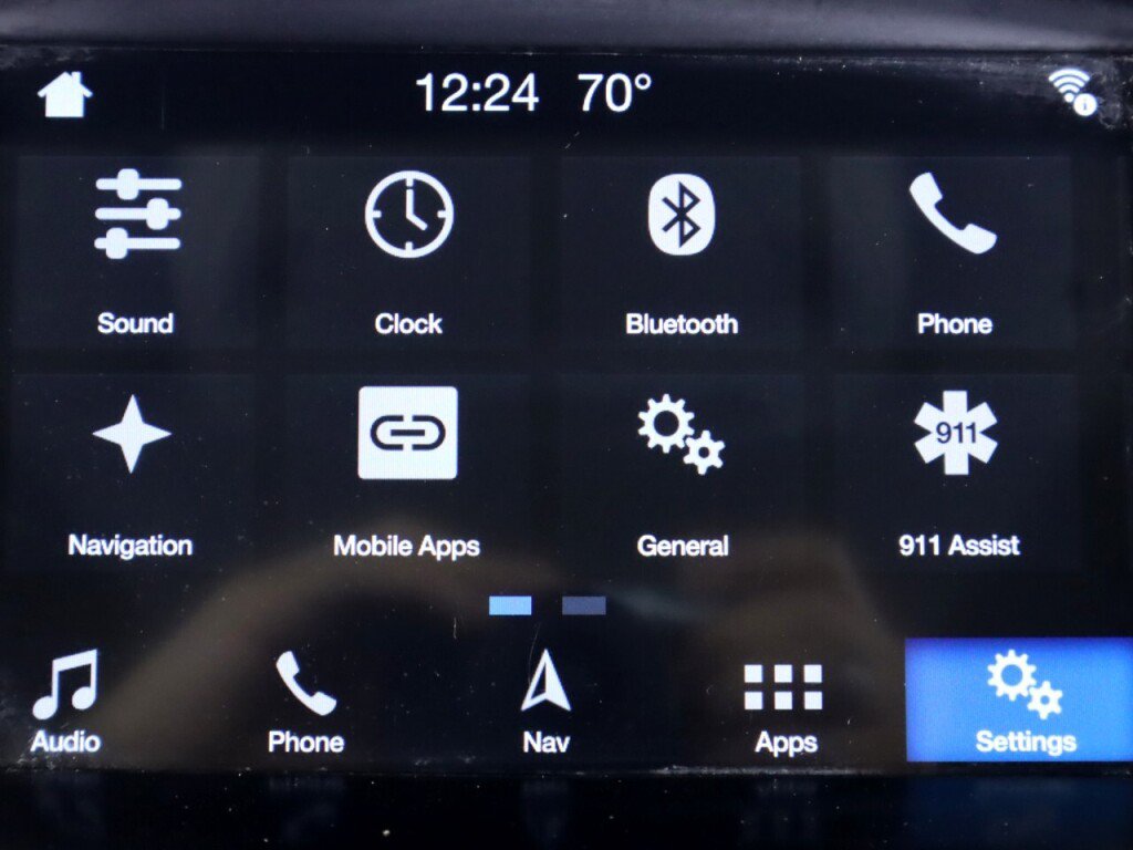 Used 2018 Ford Focus Titanium w/ Titanium Technology Package FWD image 18