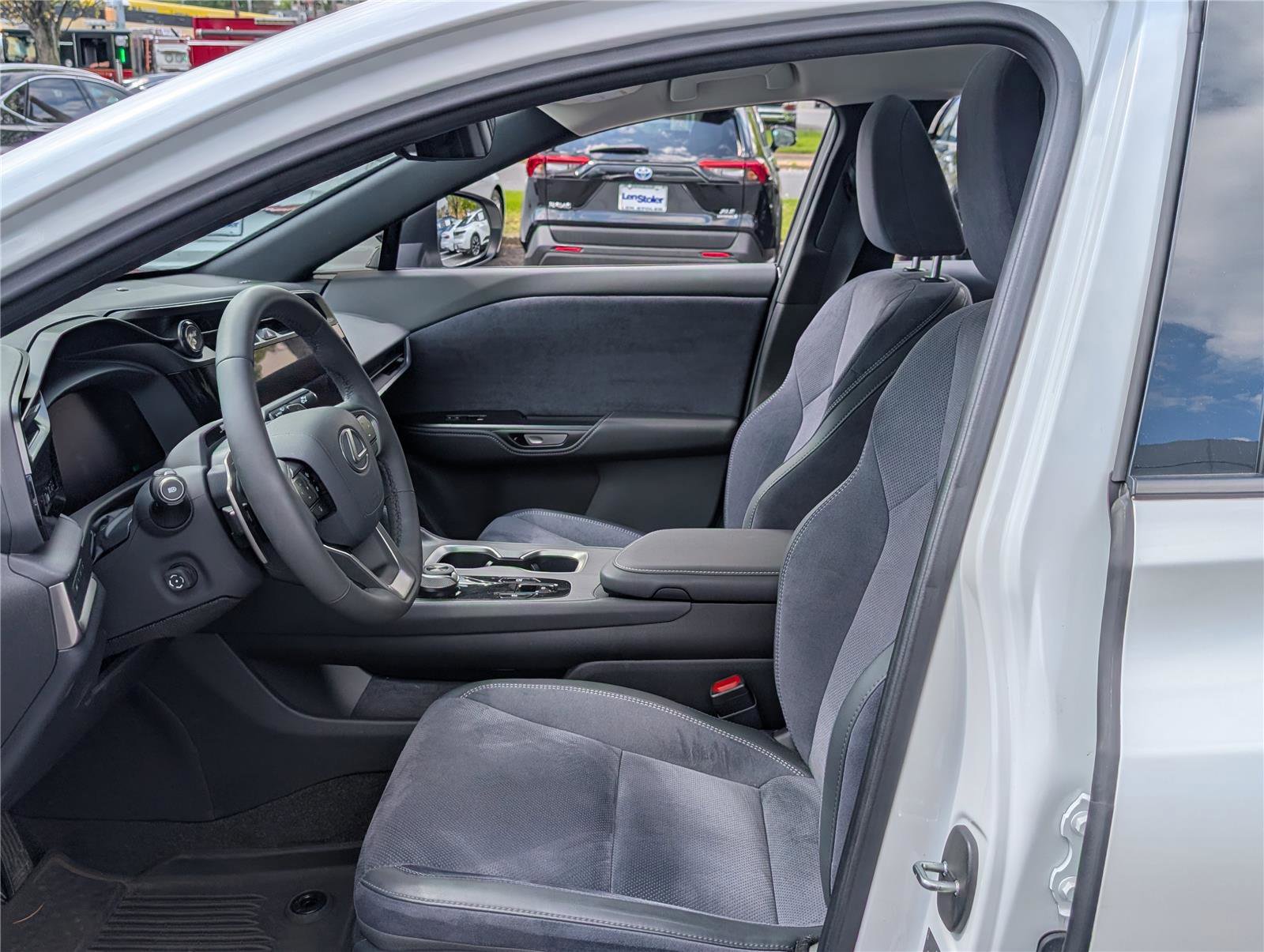 Used 2023 Lexus RZ 450e Premium w/ Accessory Package (2T) AWD/4WD image 17