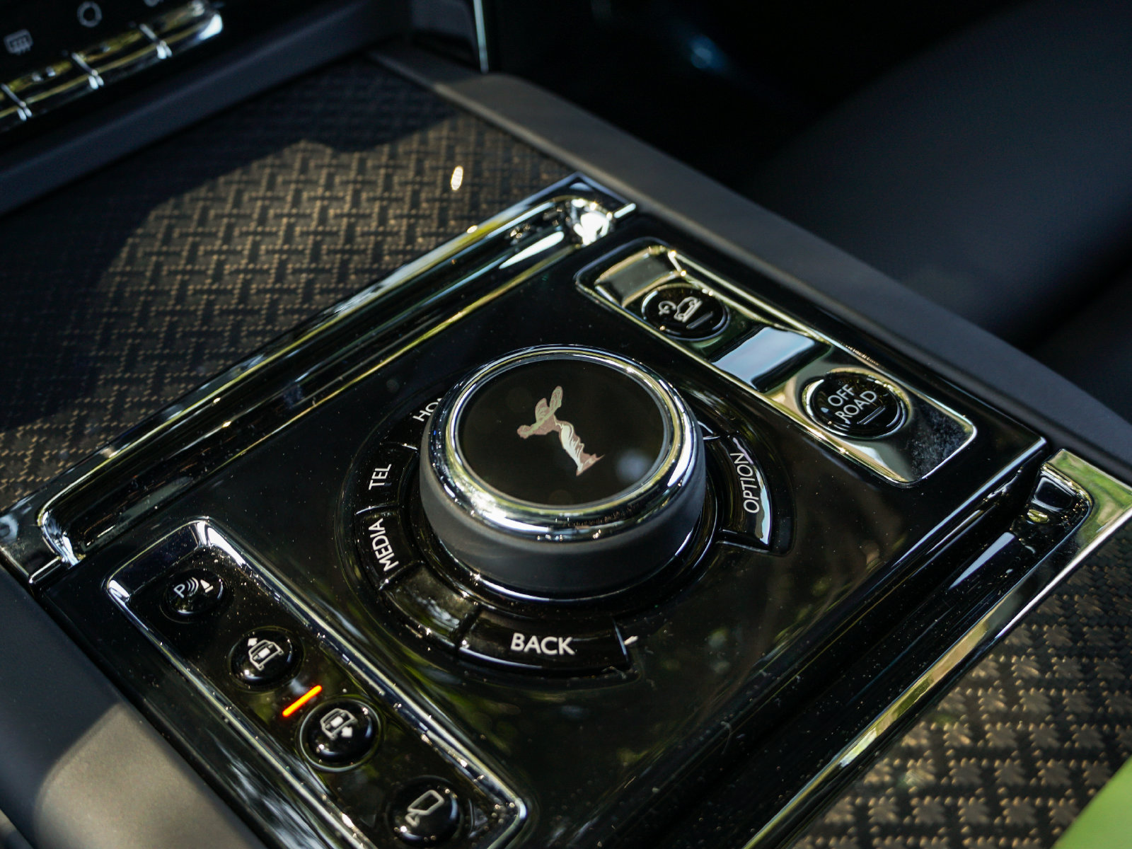 New 2027 Rolls-Royce Cullinan Black Badge AWD/4WD image 14
