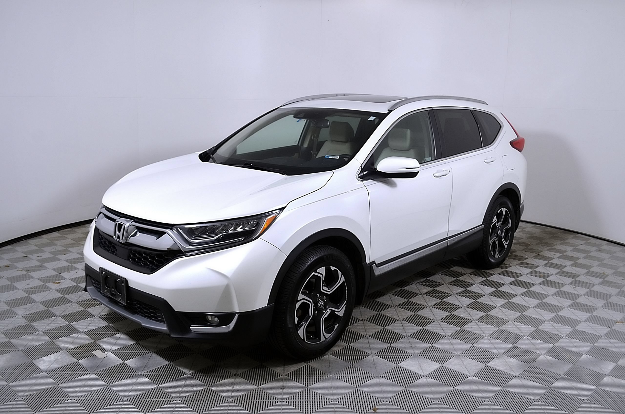 Used 2018 Honda CR-V Touring video 3