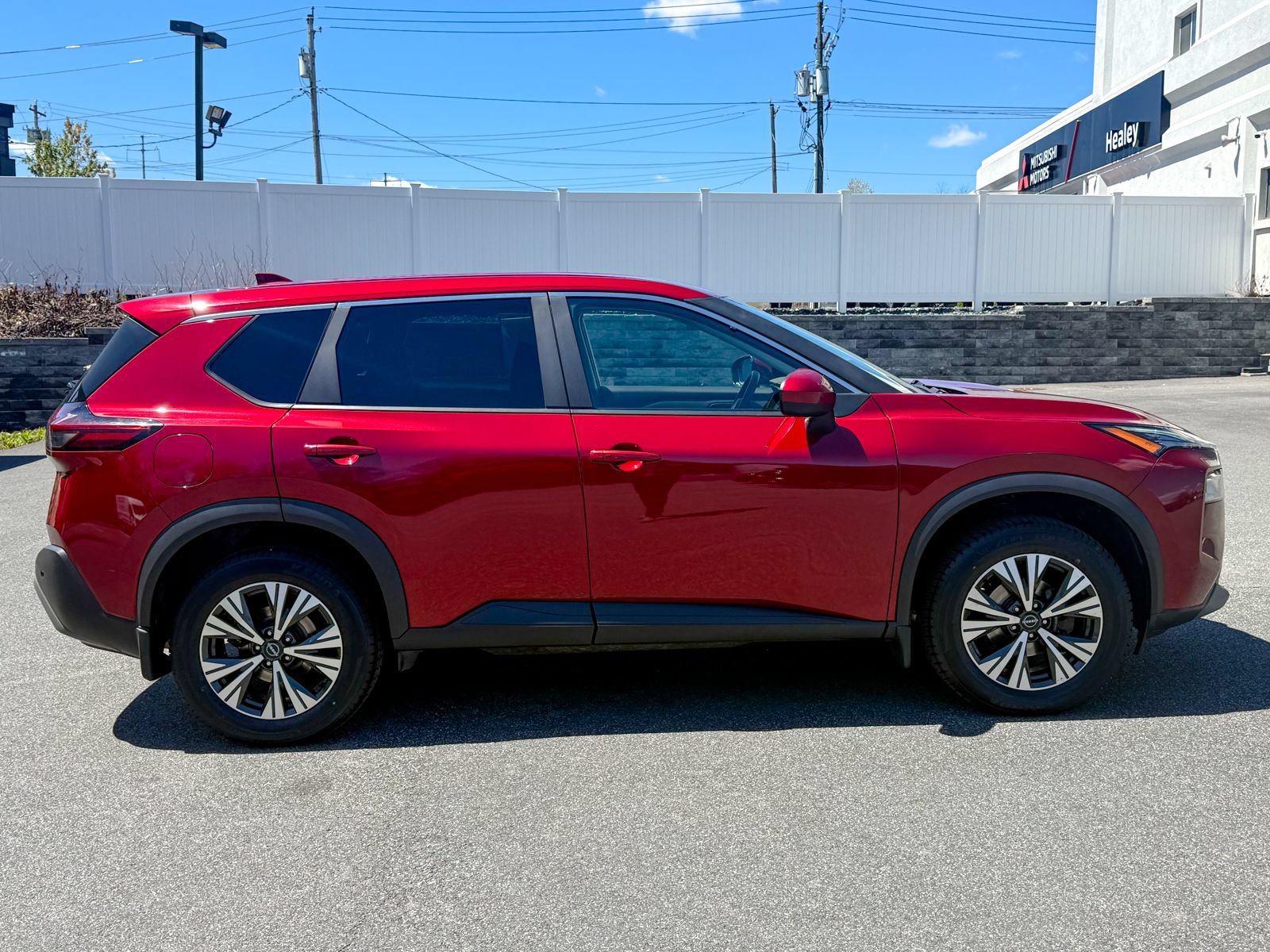 Used 2023 Nissan Rogue SV AWD/4WD image 8