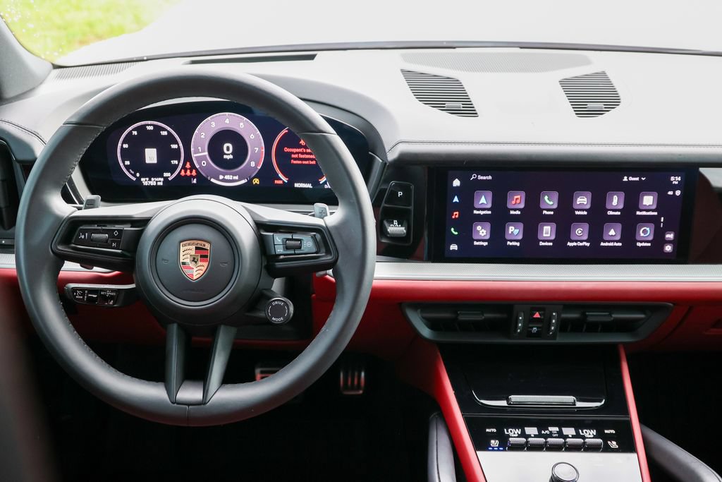 Certified 2025 Porsche Cayenne S AWD/4WD image 11