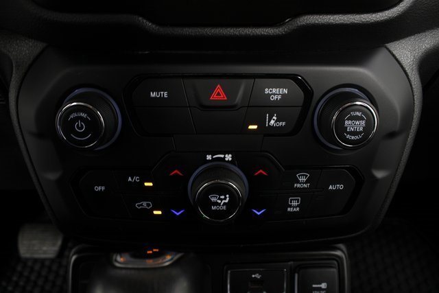 Used 2023 Jeep Renegade Trailhawk image 6