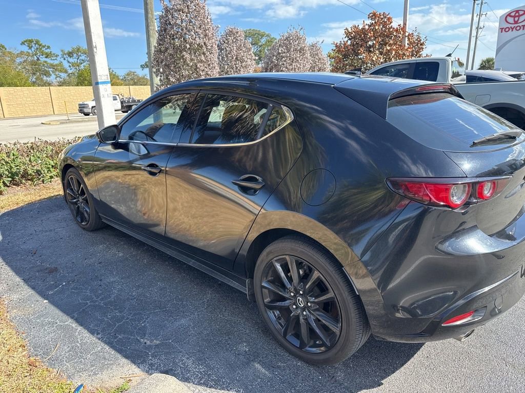Used 2019 MAZDA MAZDA3 Hatchback w/ Premium Package image 9