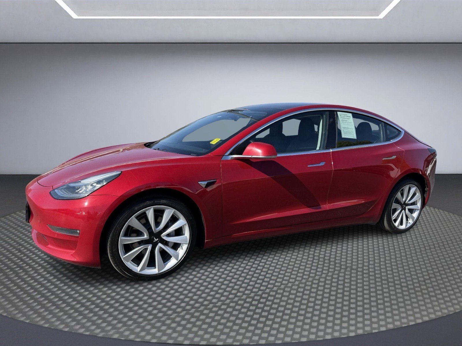 Used 2018 Tesla Model 3 image 2