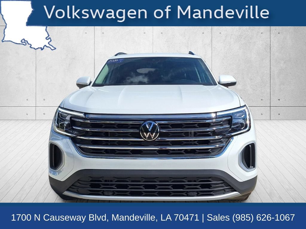Certified 2026 Volkswagen Atlas SE FWD image 2