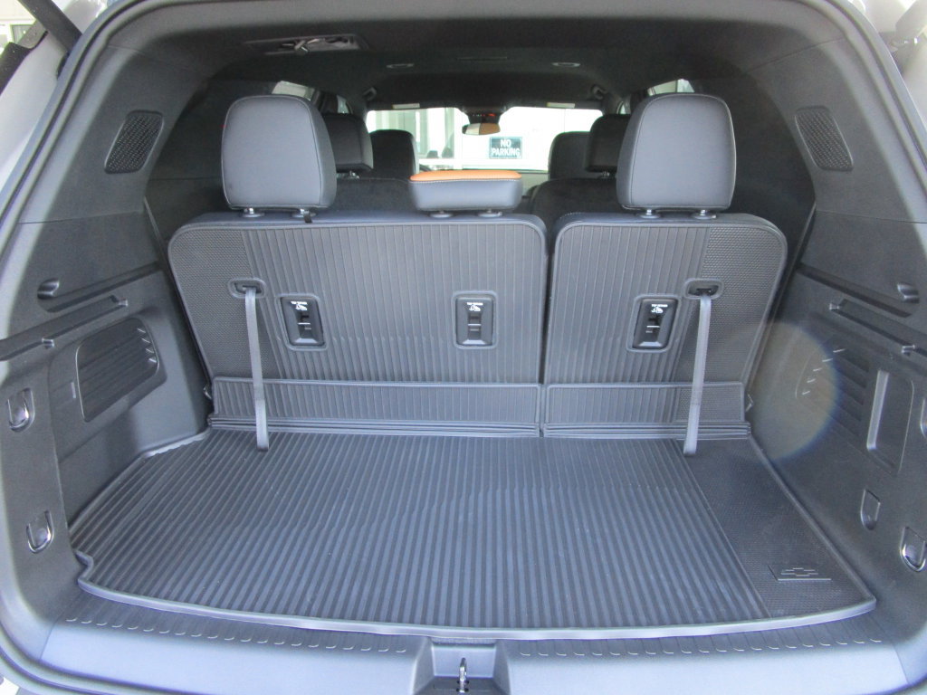 New 2027 Chevrolet Traverse Z71 w/ LPO, Floor Liner Package AWD/4WD image 14