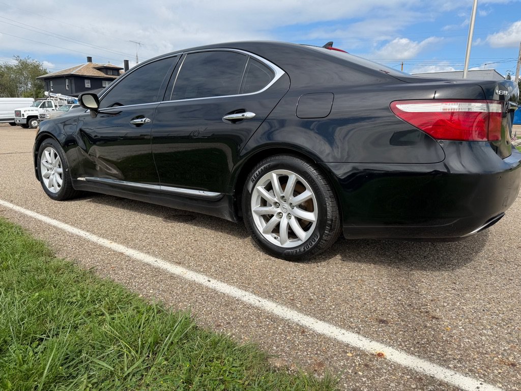 Used 2007 Lexus LS 460 w/ Comfort Pkg RWD image 7