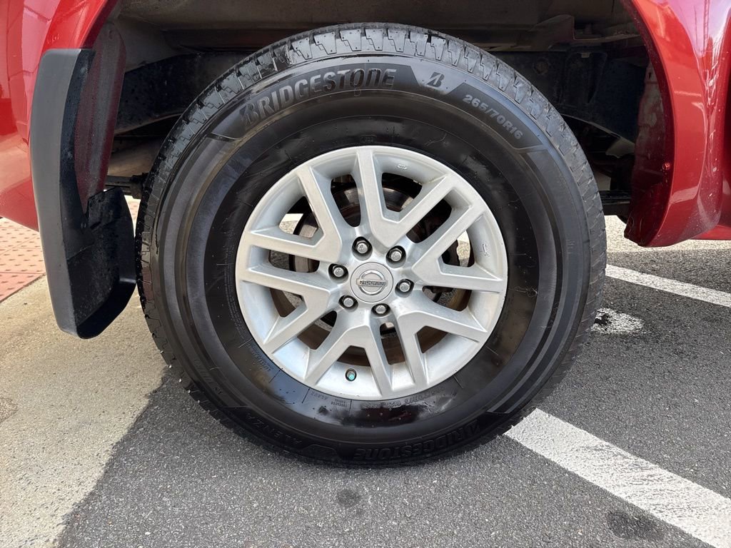 Used 2017 Nissan Frontier SV image 9