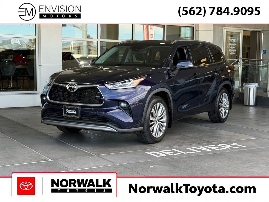 Used 2022 Toyota Highlander Platinum image 1