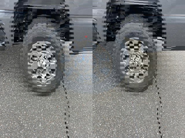 New 2025 Ford F350 Lariat w/ Lariat Ultimate Package image 25