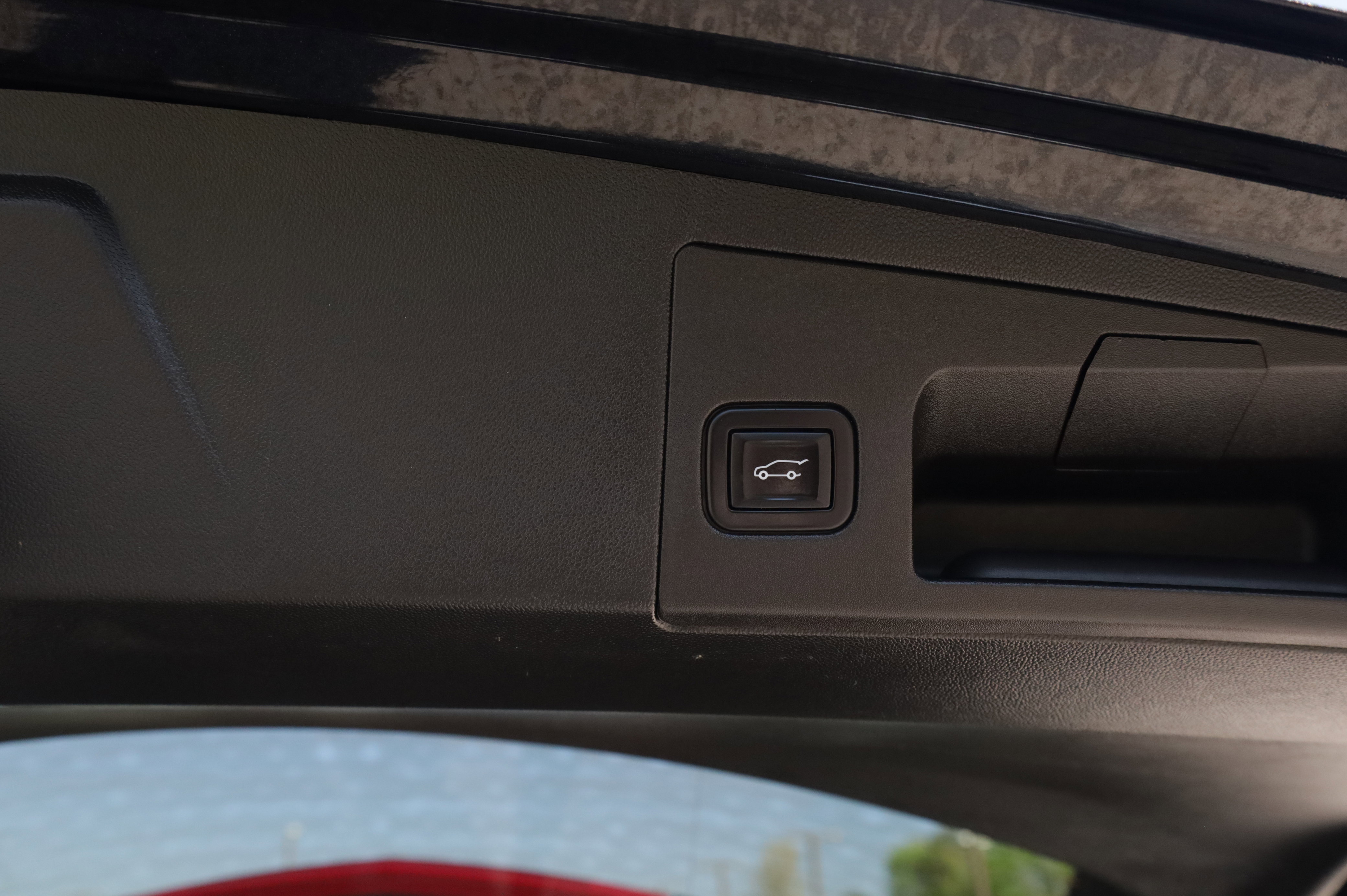 Used 2022 Cadillac XT5 Premium Luxury w/ Technology Package AWD/4WD image 19