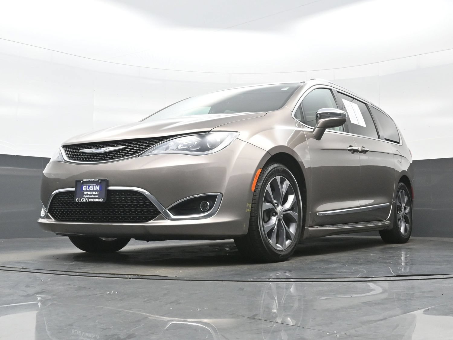 Used 2017 Chrysler Pacifica Limited FWD image 27