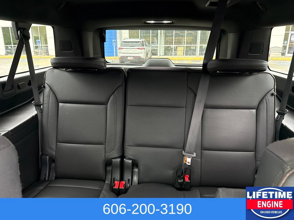 Used 2024 Chevrolet Suburban High Country w/ Advanced Technology Package AWD/4WD image 18